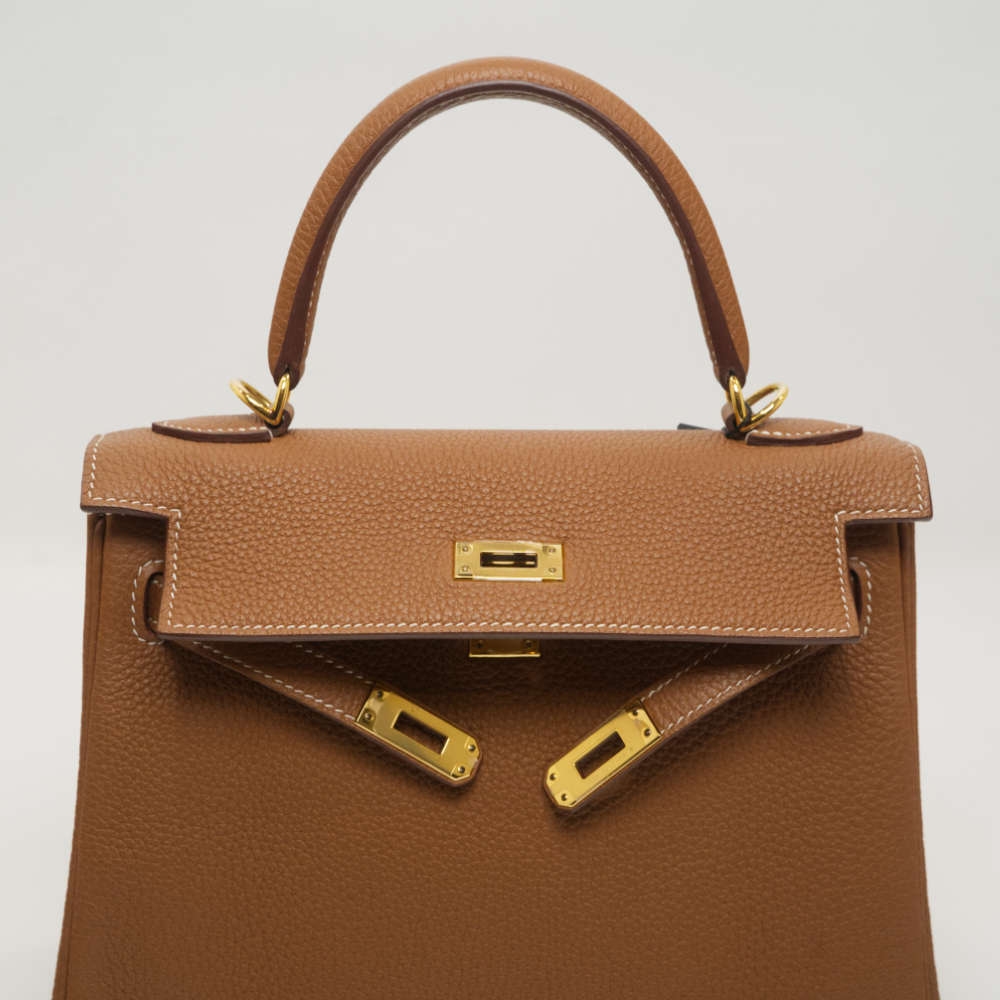 HERMES-KELLYRETOURNE-25-GOLD-TOGO-7811 flap.jpg