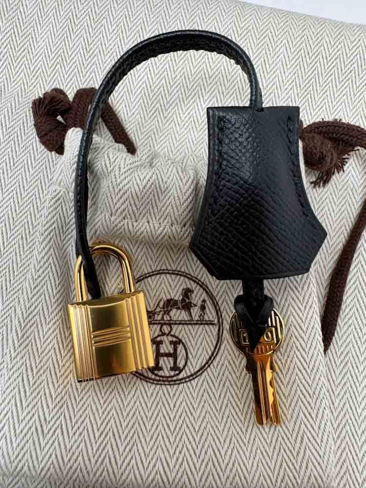 HERMES-KELLYSELLIER-28-BLACK-EPSOM-Photo 7-9-25, 4 56 07 PM.jpg