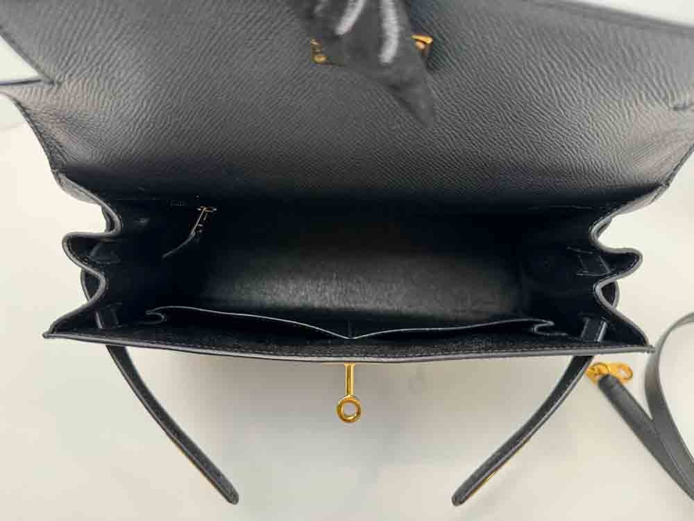 HERMES-KELLYSELLIER-28-BLACK-EPSOM-Photo 7-9-25, 5 02 01 PM.jpg