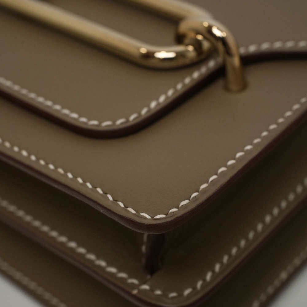 HERMES-ROULIS-18-ETOUPE-SWIFT-7751 corner2.jpg