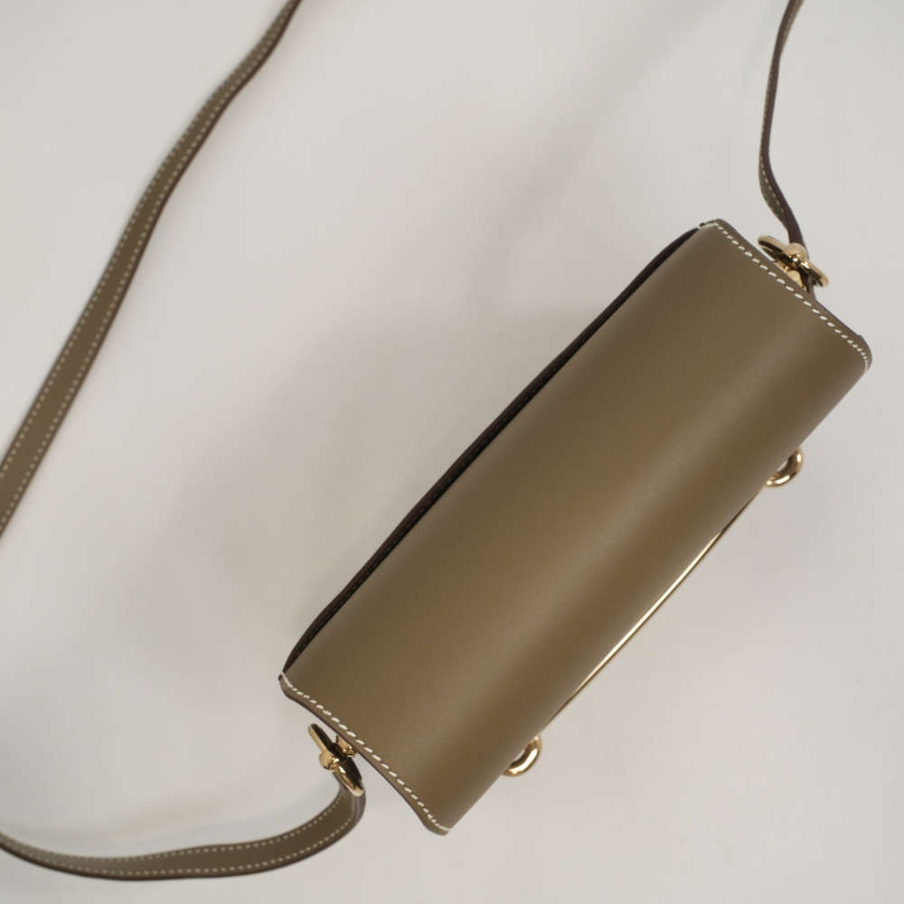 HERMES-ROULIS-18-ETOUPE-SWIFT-7751 topdown.jpg