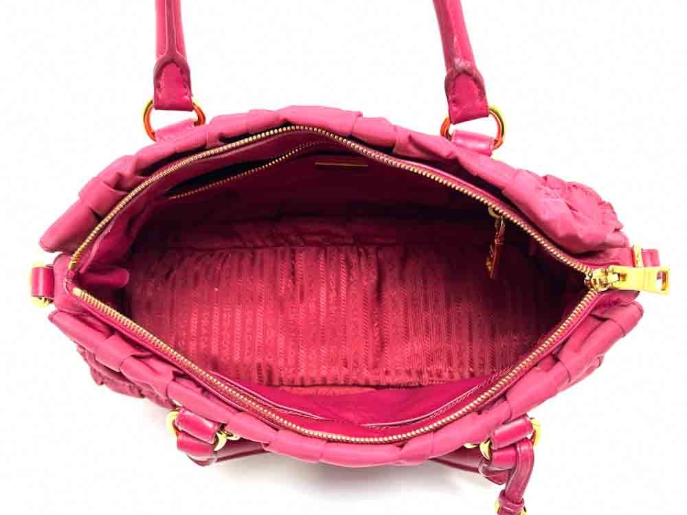 PRADA-SHOULDERHANDBAG-PINK-NYLON-IMG_3920_jpg.jpg