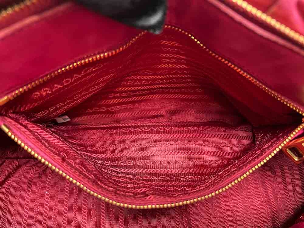 PRADA-SHOULDERHANDBAG-PINK-NYLON-IMG_3930_jpg.jpg