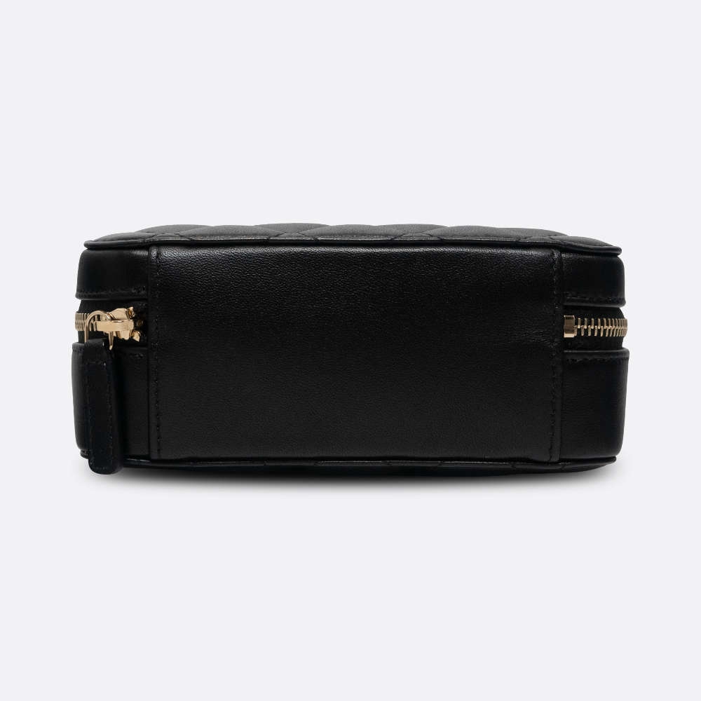CHANEL-CAMERACASEPEARLCRUSH-MINI-BLACK-LAMBSKIN-7827 base.jpg
