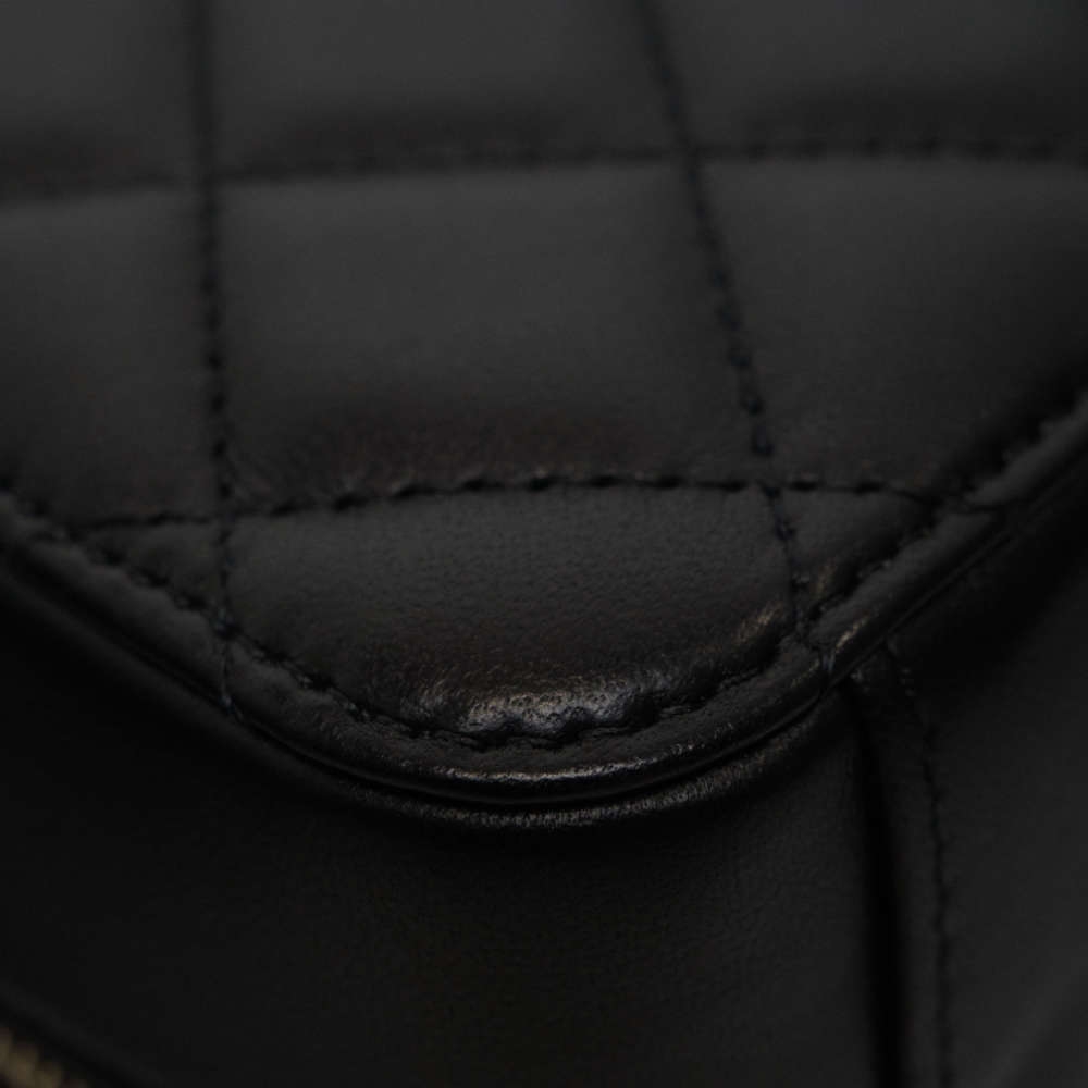 CHANEL-CAMERACASEPEARLCRUSH-MINI-BLACK-LAMBSKIN-7827 corner3.jpg