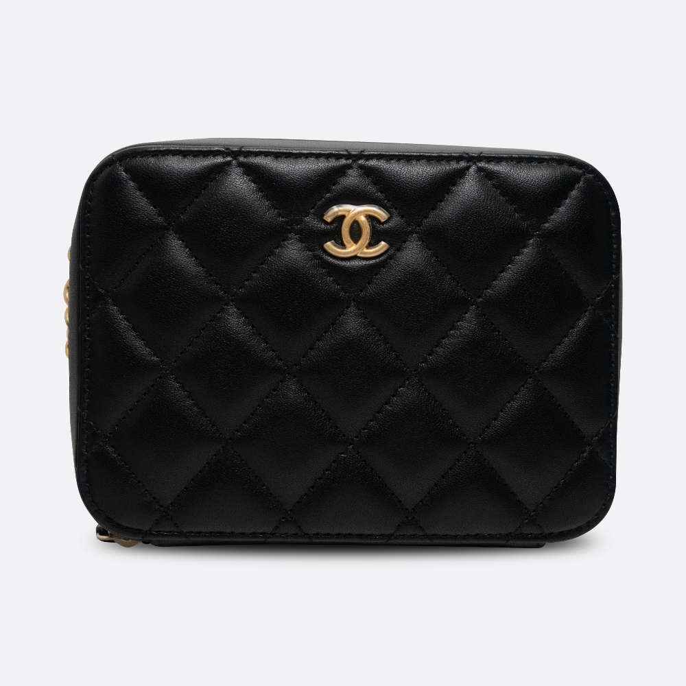 CHANEL-CAMERACASEPEARLCRUSH-MINI-BLACK-LAMBSKIN-7827 front.jpg