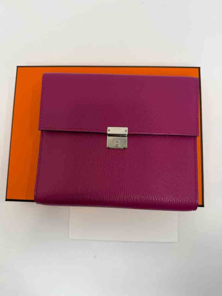 HERMES-CLIC16WALLETTOGO-16-ROSEPOURPRE-CHEVRE-Photo 12-1-26, 11 10 13 AM.jpg