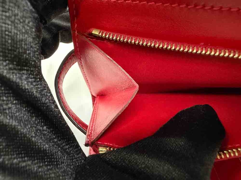 HERMES-KELLYWALLET-COMPACT-ROUGEVIF-TADELAKT-Photo 11-1-26, 5 31 25 PM.jpg