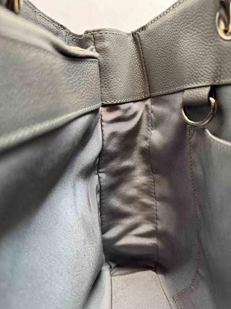 CHANEL-GSTGRANDSHOPPINGTOTE-MEDIUM-GREY-CAVIAR-IMG_2700.jpg