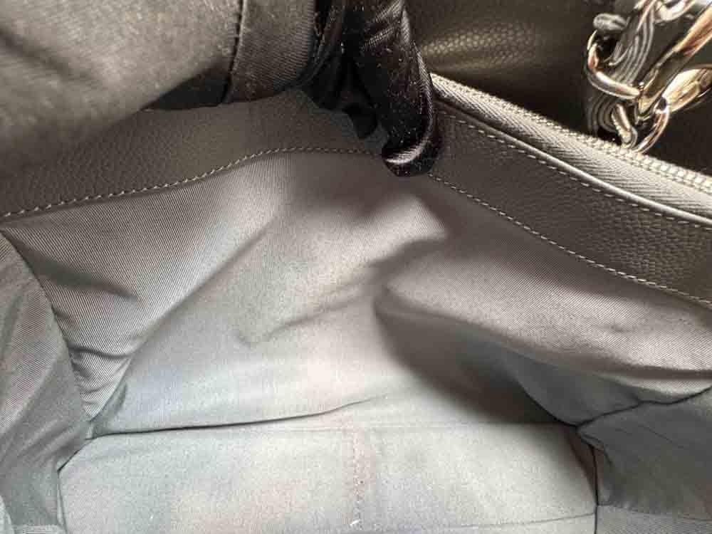 CHANEL-GSTGRANDSHOPPINGTOTE-MEDIUM-GREY-CAVIAR-IMG_2736.jpg