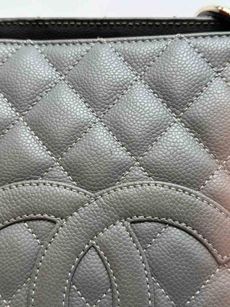 CHANEL-GSTGRANDSHOPPINGTOTE-MEDIUM-GREY-CAVIAR-IMG_2744.jpg