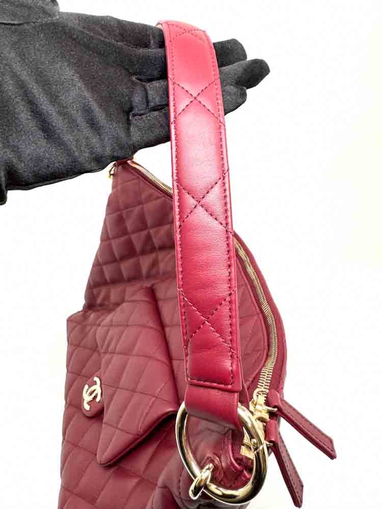 CHANEL-HOBO-MAXI-ROUGE-CALF-IMG_8641.jpg