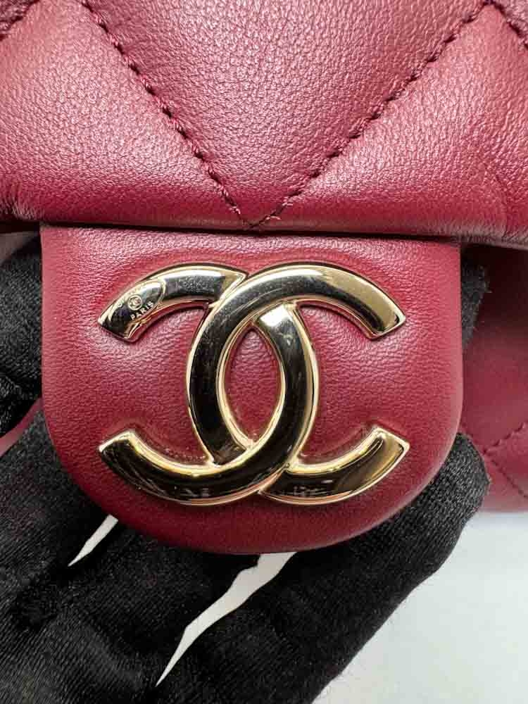 CHANEL-HOBO-MAXI-ROUGE-CALF-IMG_8648.jpg