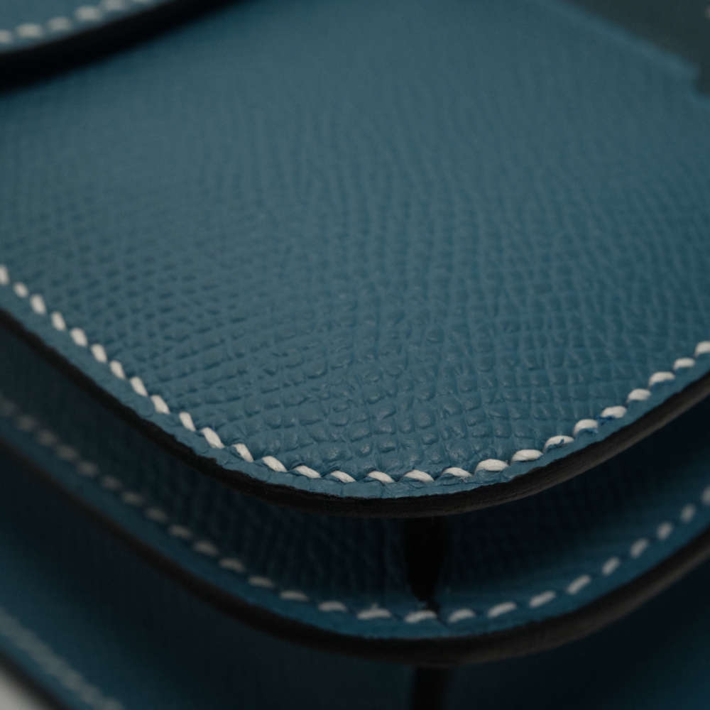 HERMES-CONSTANCEMIRROR-18-BLEUJEAN-EPSOM-8023 corner1.jpg