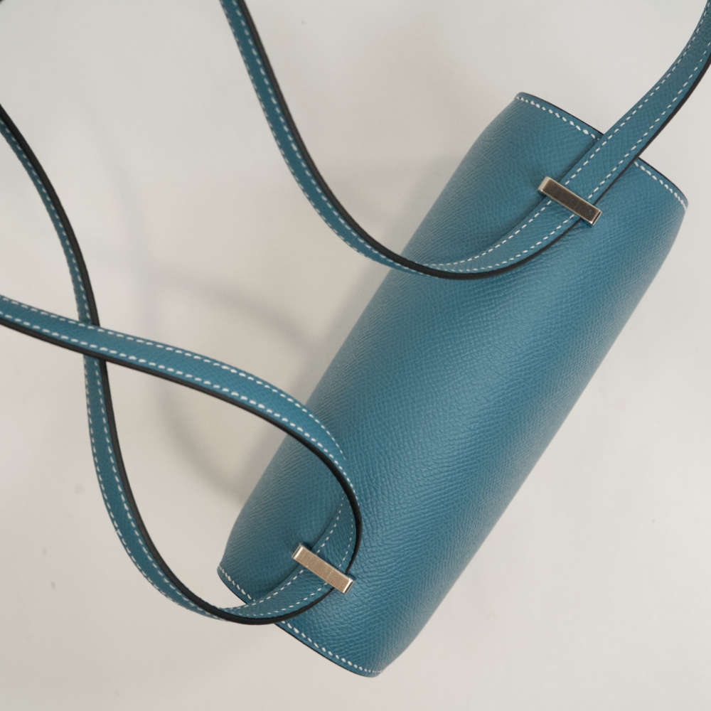 HERMES-CONSTANCEMIRROR-18-BLEUJEAN-EPSOM-8023 topdown2.jpg