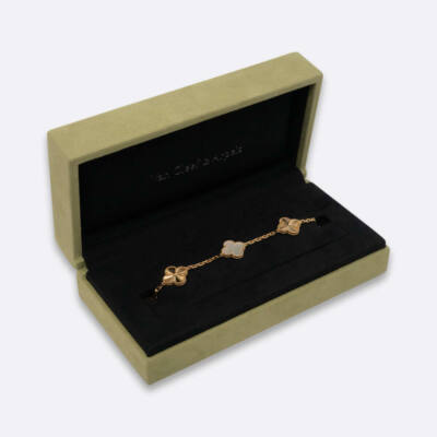 VAN CLEEF AND ARPELS VINTAGE ALHAMBRA BRACELET WHITE MOTHER OF PEARL