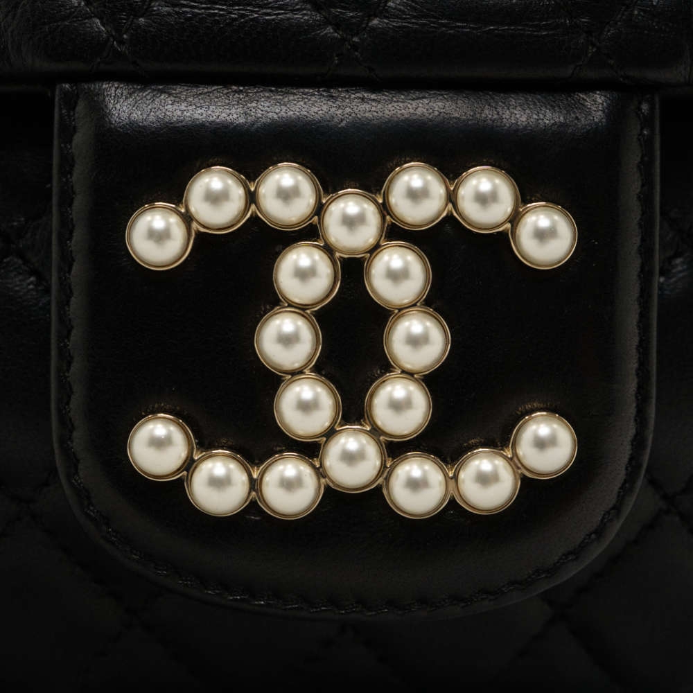 CHANEL-FLAPBAG-MEDIUM-BLACK-LAMBSKIN-8089 hw2.jpg