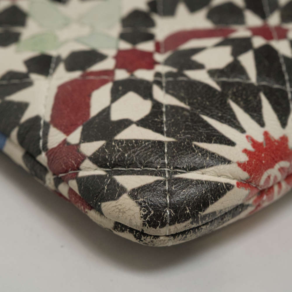 CHANEL-CLUTCH-MULTICOLOR-LAMBSKIN-8194 corner3.jpg