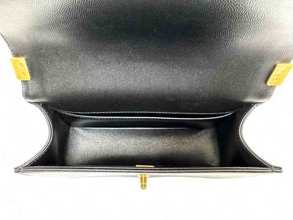 CHANEL-BOYCHANEL-MEDIUM-BLACK-CAVIAR-IMG_8898.jpg
