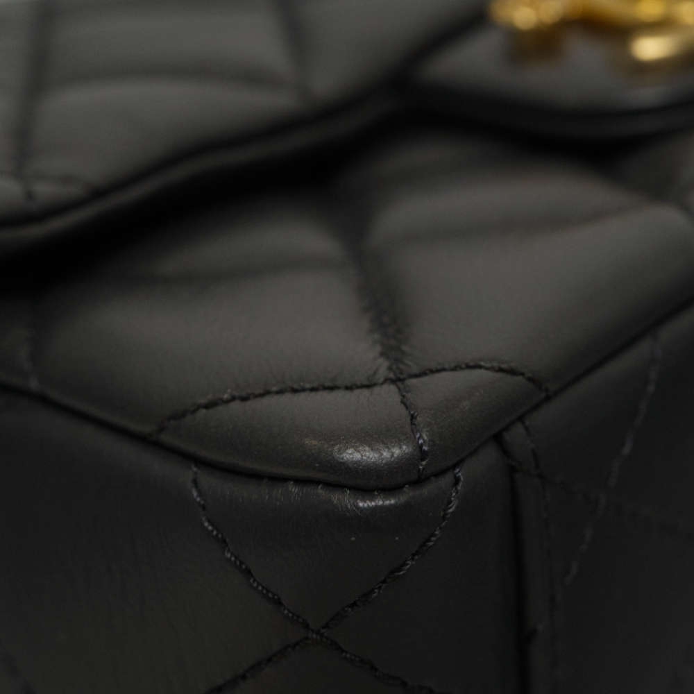 CHANEL-FLAPBAG-MINI-GRAY-LAMBSKIN-8267 corner1.jpg