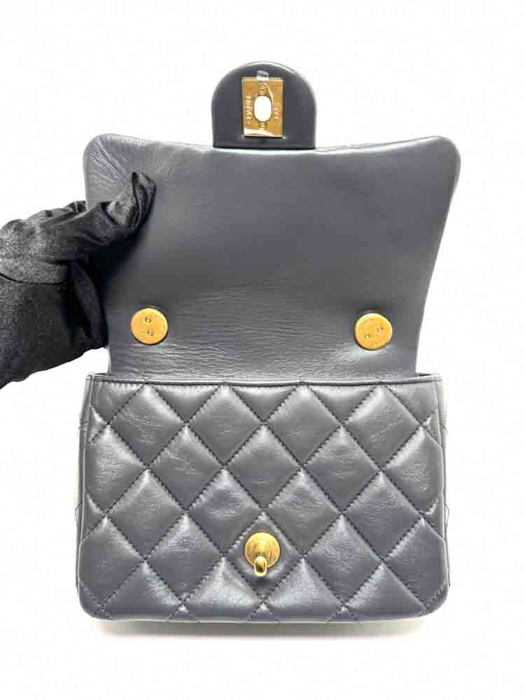 CHANEL-FLAPBAG-MINI-GRAY-LAMBSKIN-IMG_0602.jpg