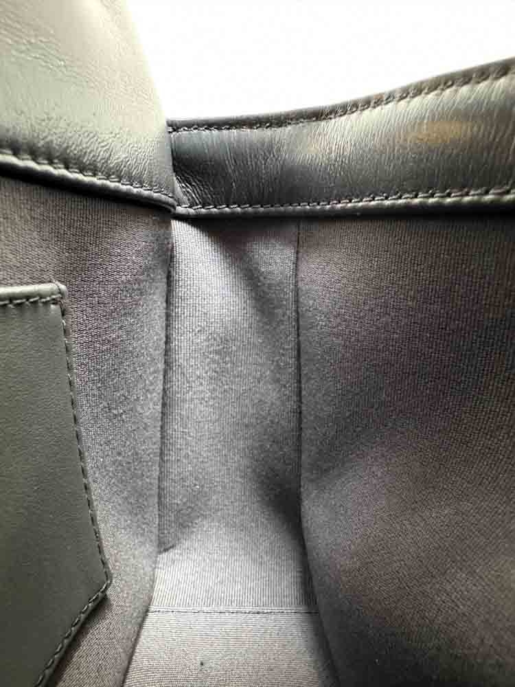 CHANEL-FLAPBAG-MINI-GRAY-LAMBSKIN-IMG_0617.jpg