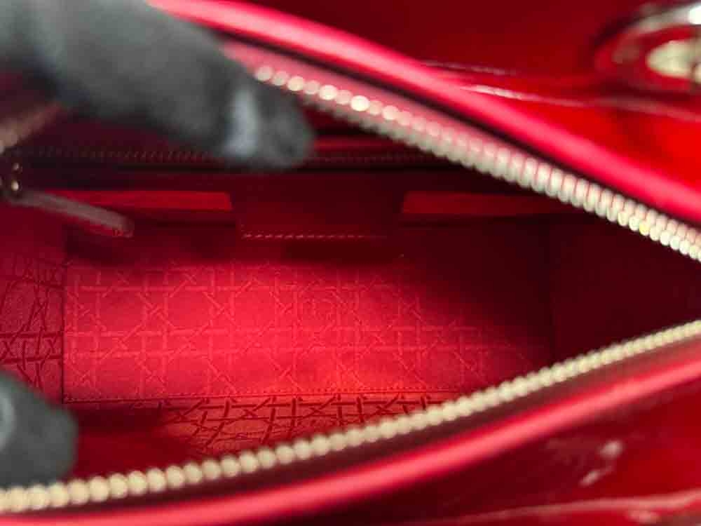 CHRISTIANDIOR-LADYDIOR-MEDIUM-RED-PATENT-IMG_1810.jpg