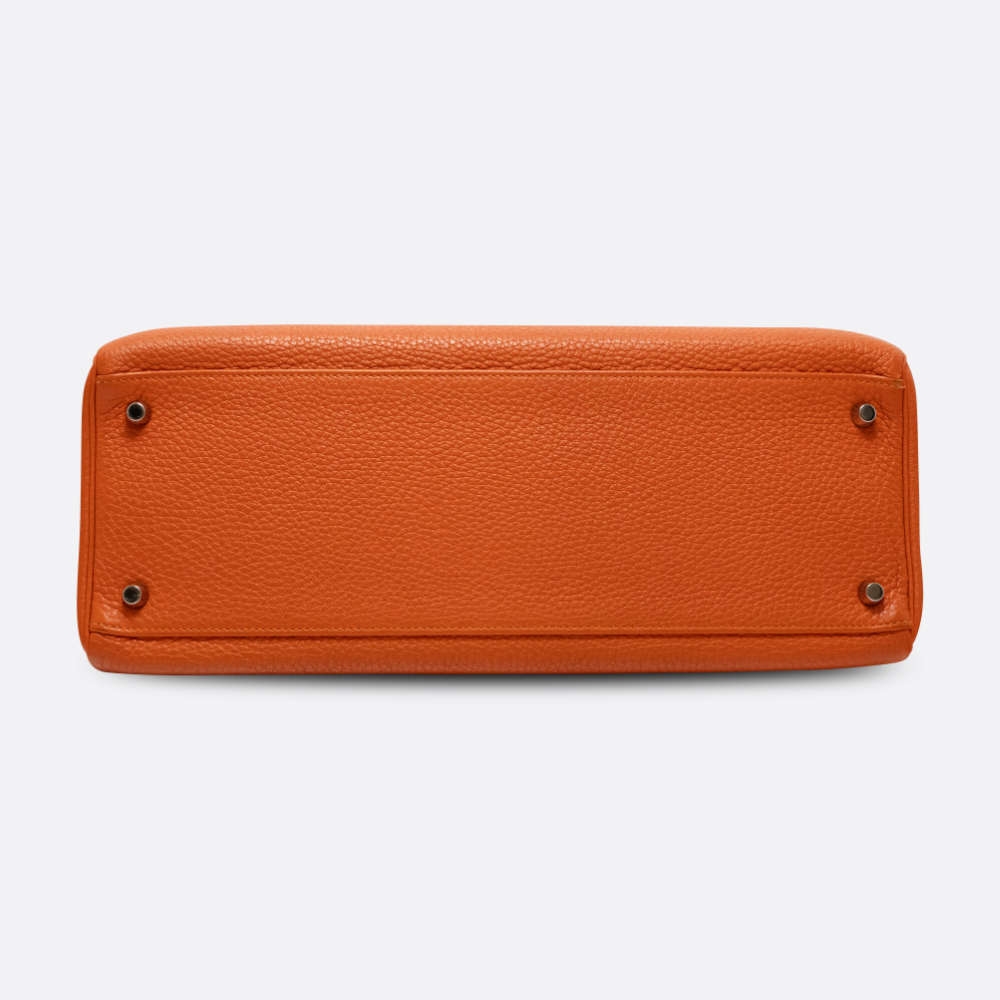 HERMES-KELLYRETOURNE-35-ORANGE-TOGO-8276 base.jpg