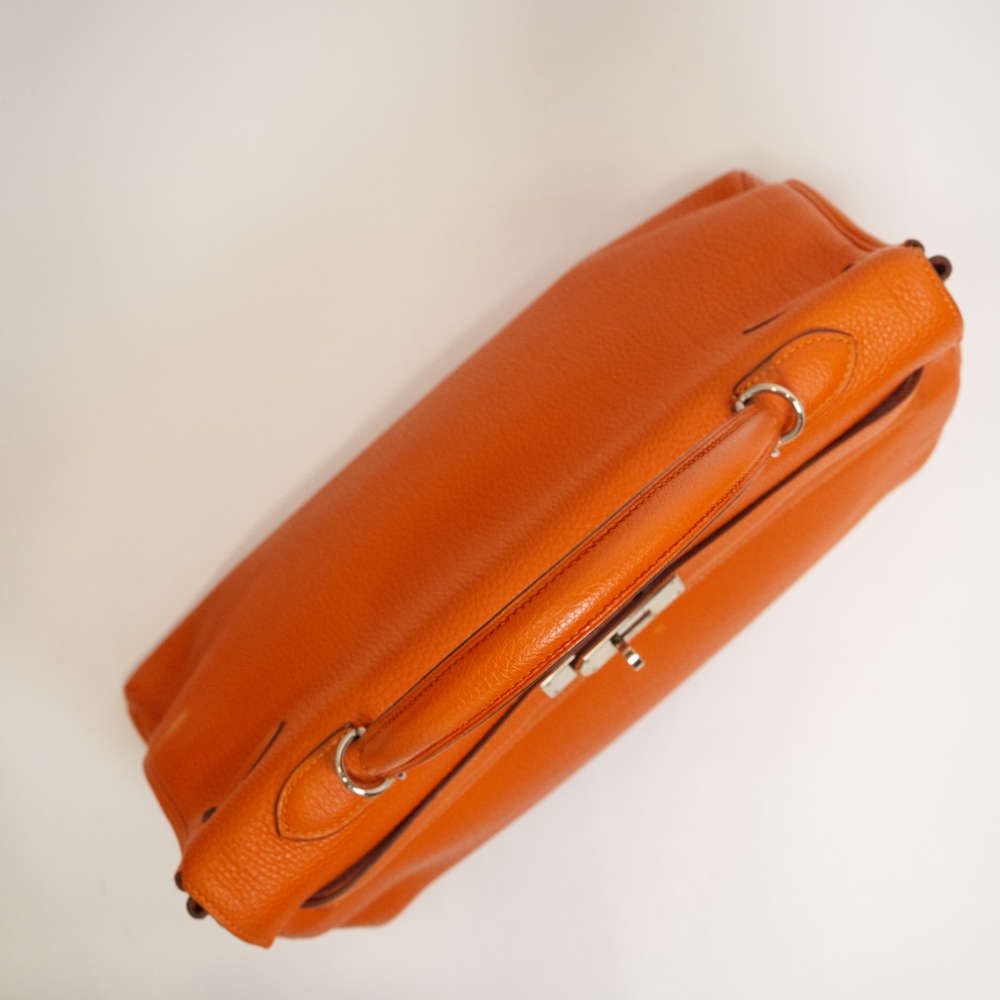 HERMES-KELLYRETOURNE-35-ORANGE-TOGO-8276 topdown.jpg