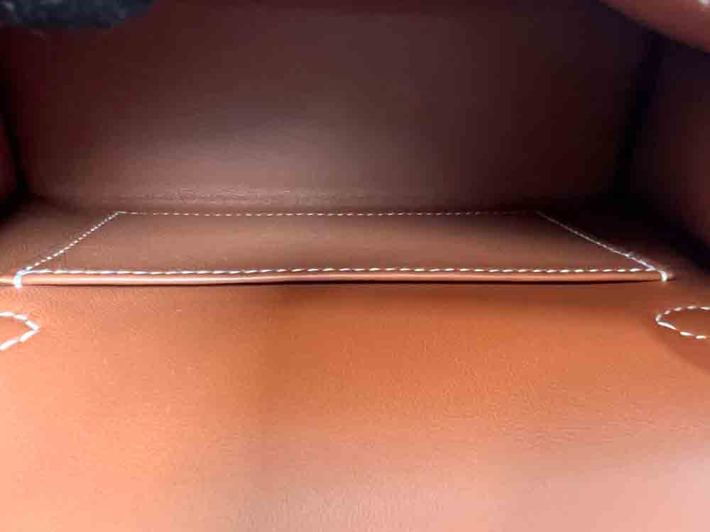 HERMES-MINIKELLY-20-GOLD-EPSOM-Photo 21-8-24, 1 59 30 PM.jpg