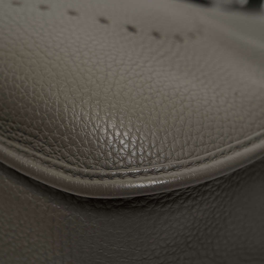 HERMES-EVELYNE-29-GRISMEYER-CLEMENCE-8314 corner2.jpg