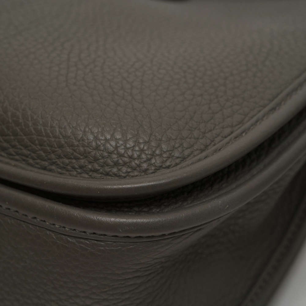 HERMES-EVELYNE-29-GRISMEYER-CLEMENCE-8314 corner4.jpg