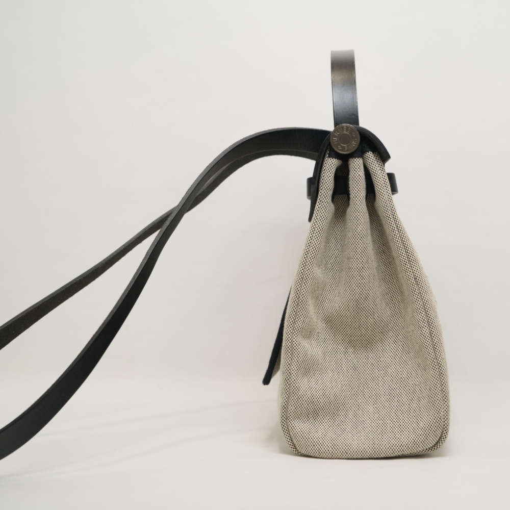 HERMES-HERBAG-31-BLACK,WHITE-TOILE-8324 side.jpg