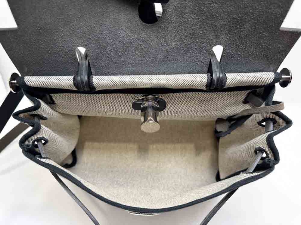 HERMES-HERBAG-31-BLACK,WHITE-TOILE-IMG_3712.jpg