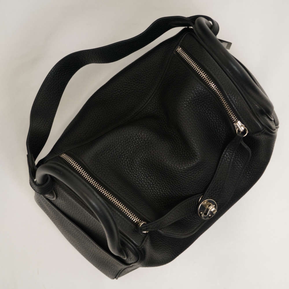 HERMES-LINDY-30-BLACK-CLEMENCE-8372 topdown.jpg