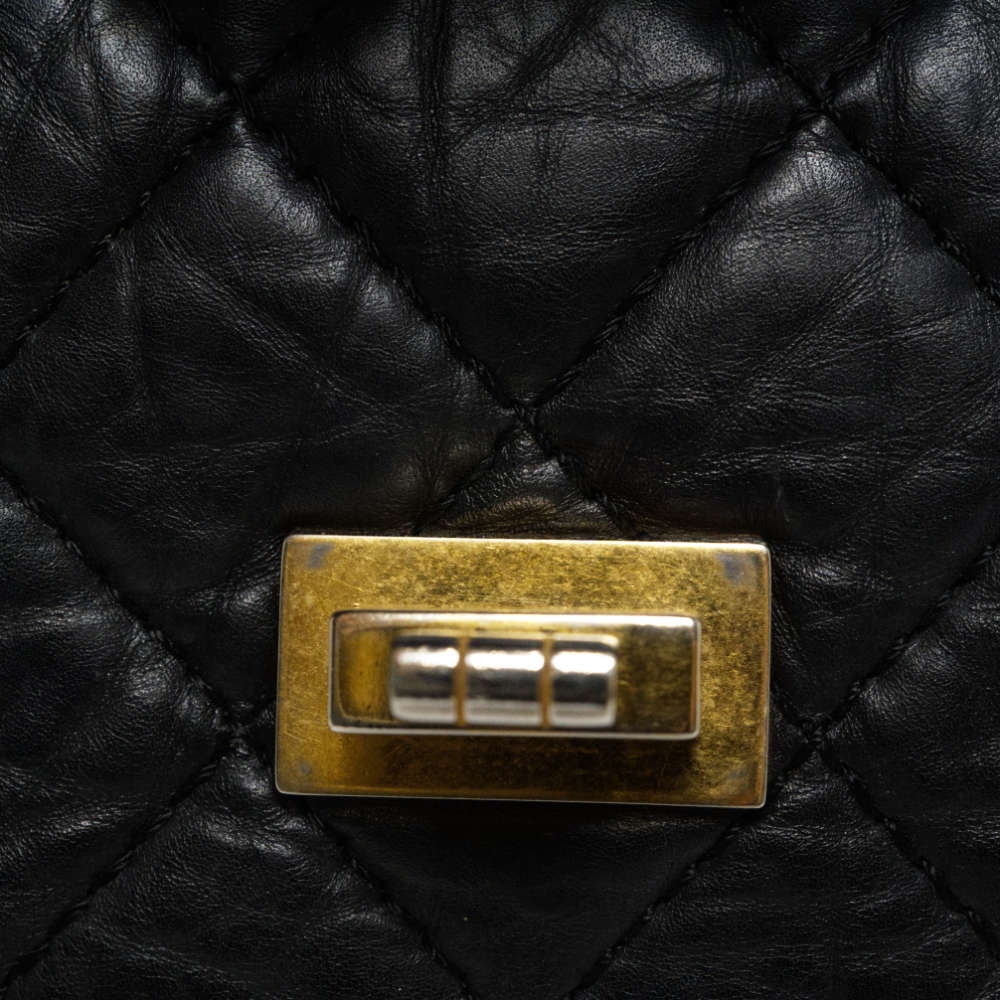 CHANEL-2.55REISSUE227-BLACK-AGEDCALFSKIN-8438 hw4.jpg