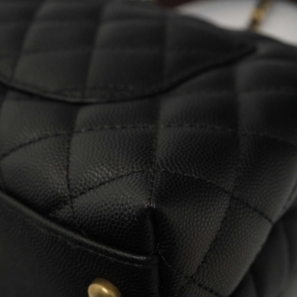 CHANEL-COCOHANDLE-SMALL-BLACK-CAVIAR-8446 corner4.jpg