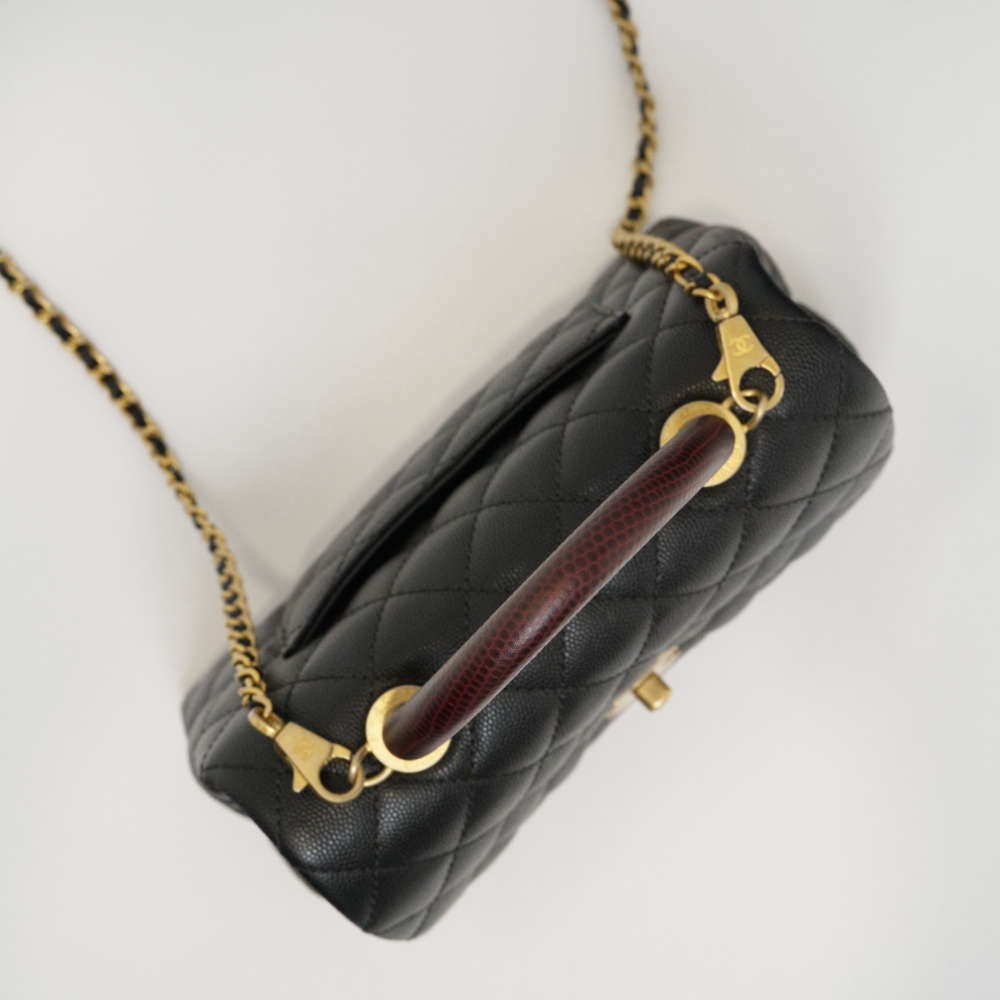 CHANEL-COCOHANDLE-SMALL-BLACK-CAVIAR-8446 topdown.jpg