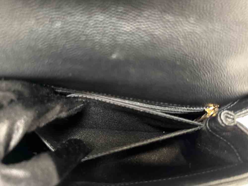 CHANEL-COCOHANDLE-SMALL-BLACK-CAVIAR-IMG_0834.jpg