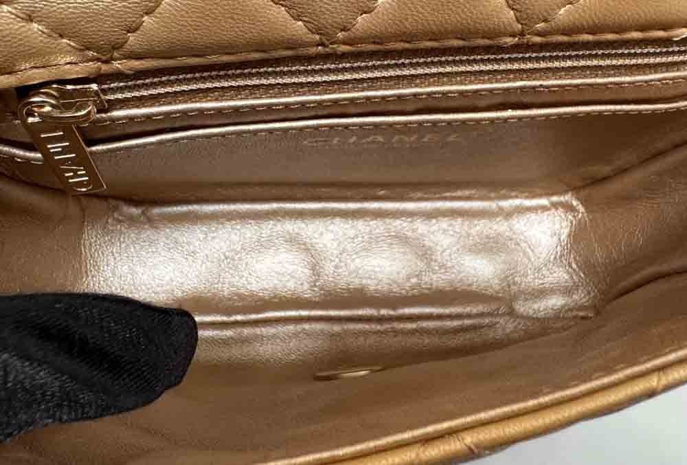 CHANEL-FLAPBAG-MINI-GOLD-LAMBSKIN-IMG_4868.jpg