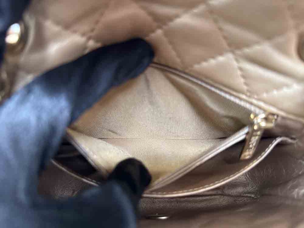 CHANEL-FLAPBAG-MINI-GOLD-LAMBSKIN-IMG_4874.jpg