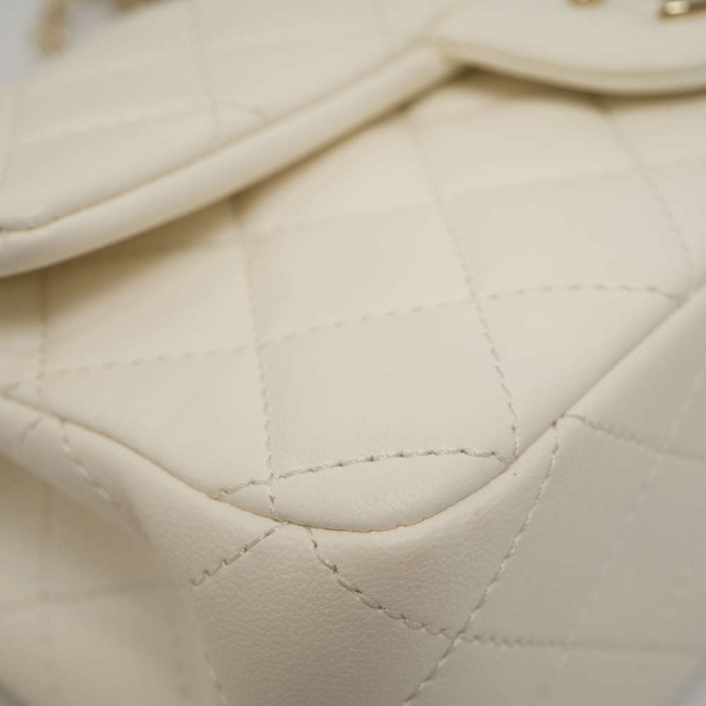 CHANEL-FLAPBAGPEARLCRUSH-MINI-WHITE-LAMBSKIN-8428 corner1.jpg