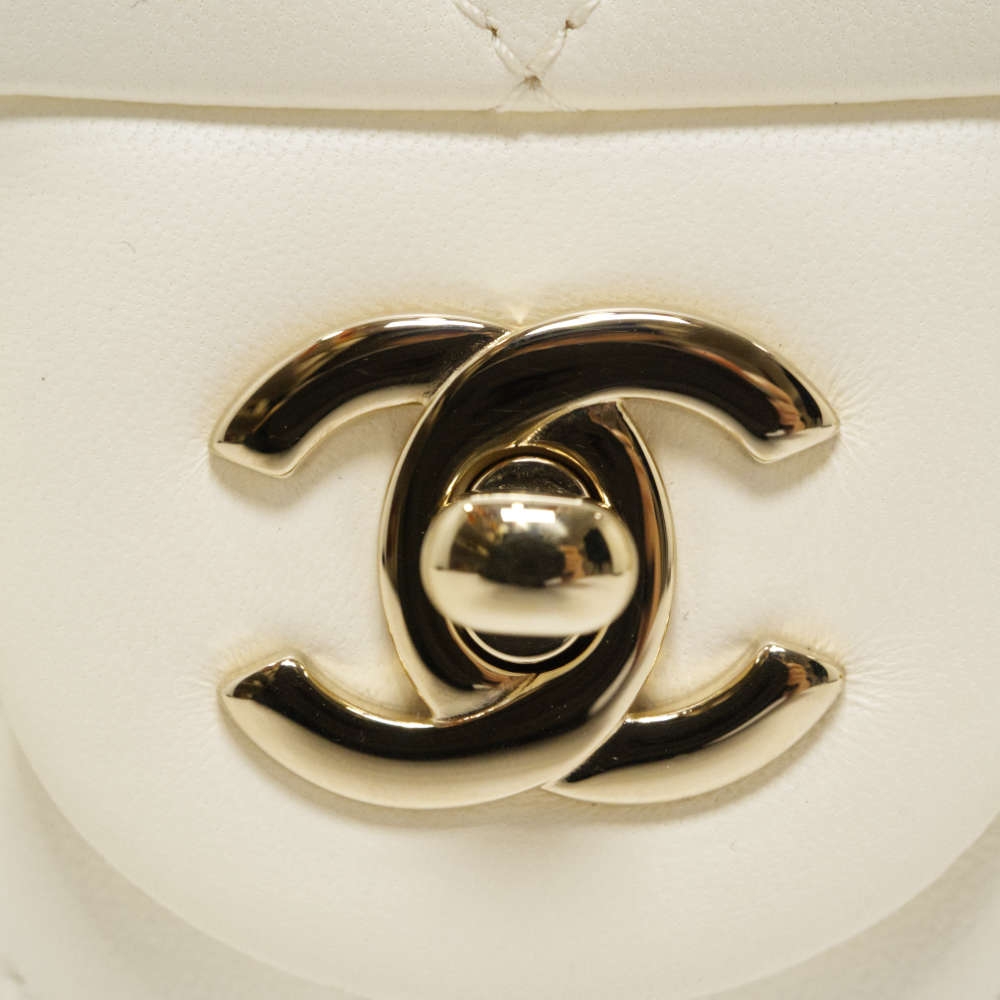 CHANEL-FLAPBAGPEARLCRUSH-MINI-WHITE-LAMBSKIN-8428 hw.jpg