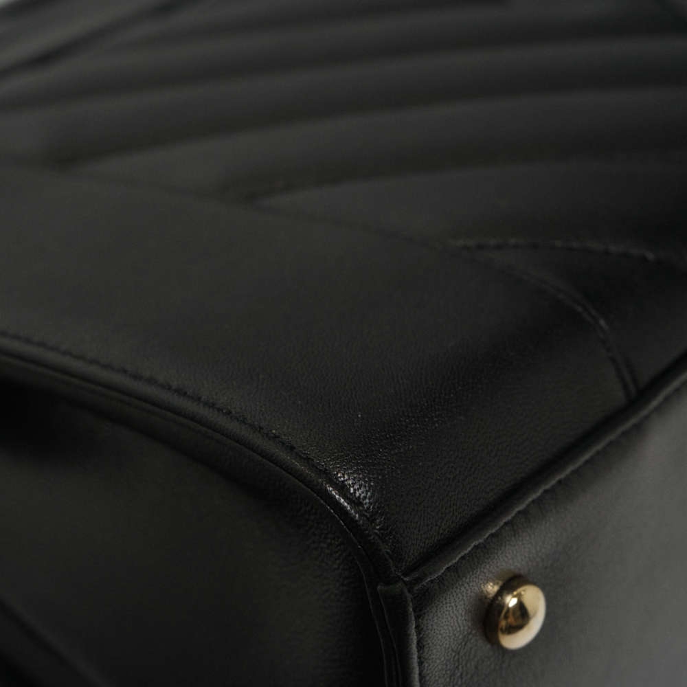 CHANEL-MADEMOISELLEBAG-MEDIUM-BLACK-CALF-8445 corner3.jpg