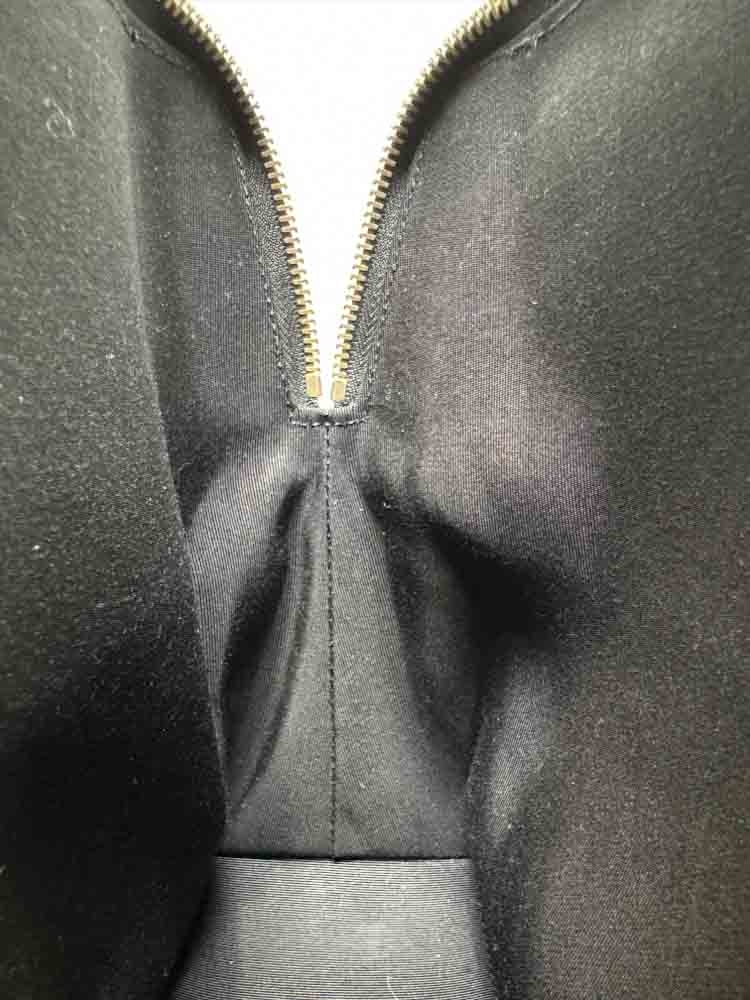 CHANEL-MADEMOISELLEBAG-MEDIUM-BLACK-CALF-IMG_0694.jpg