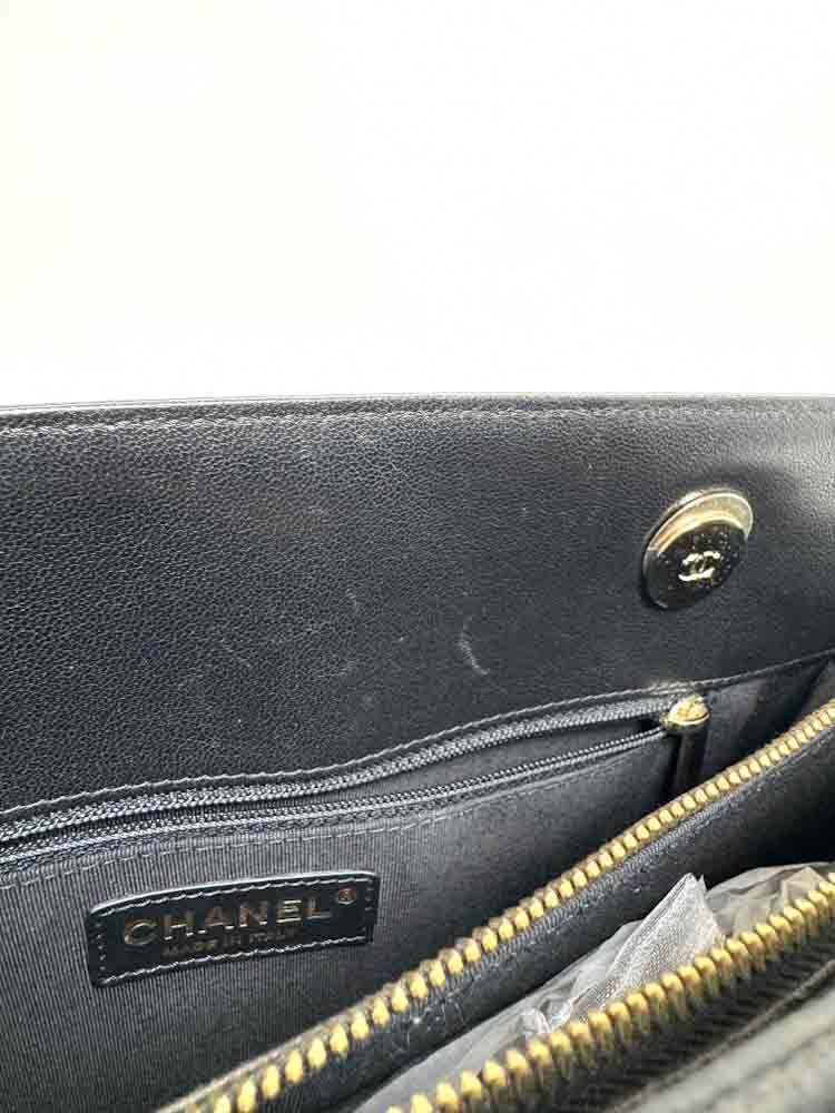 CHANEL-MADEMOISELLEBAG-MEDIUM-BLACK-CALF-Photo 22-8-26, 1 36 55 PM (1) (1).jpg