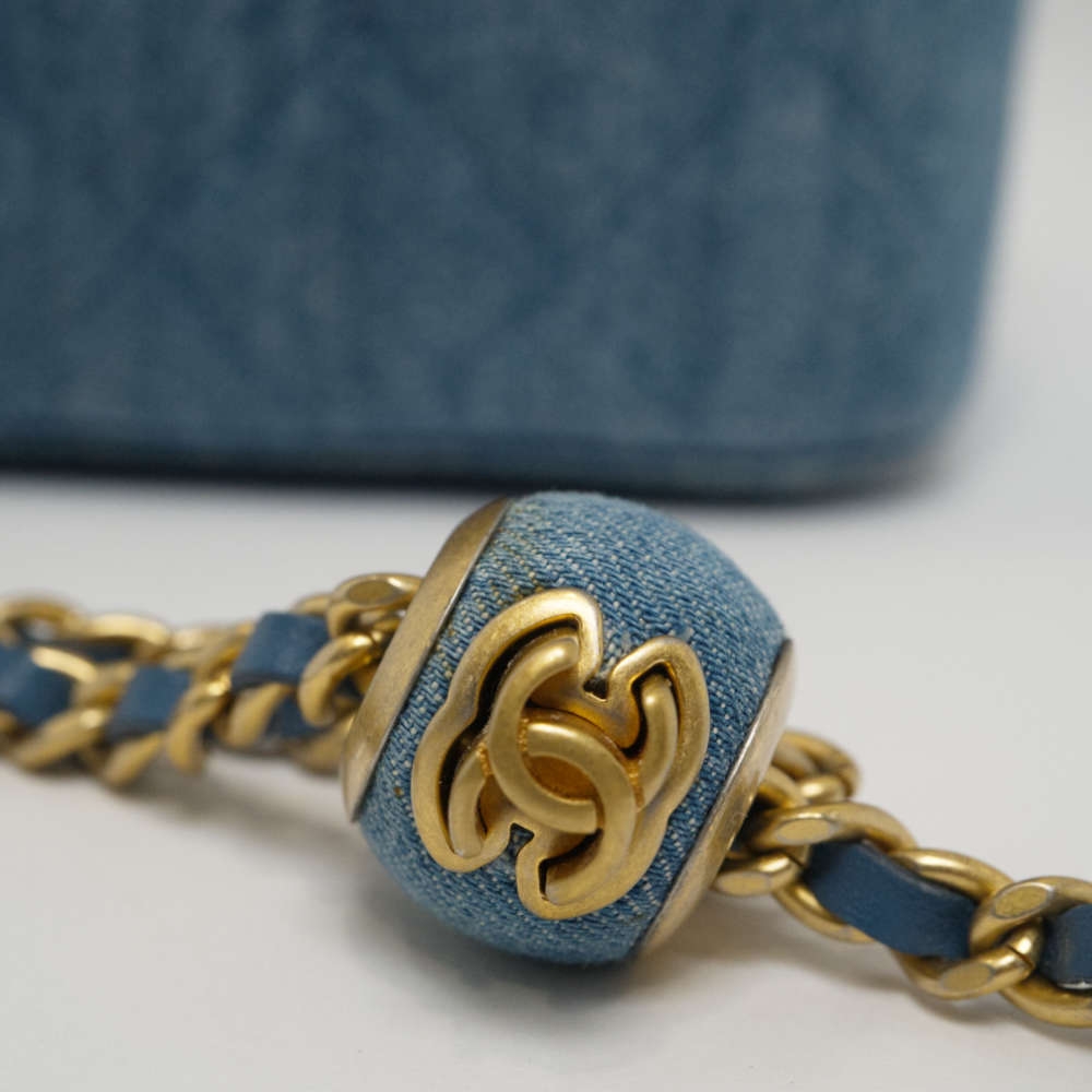 CHANEL-VANITY-MINI-BLUE-DENIM-8387 hw2.jpg