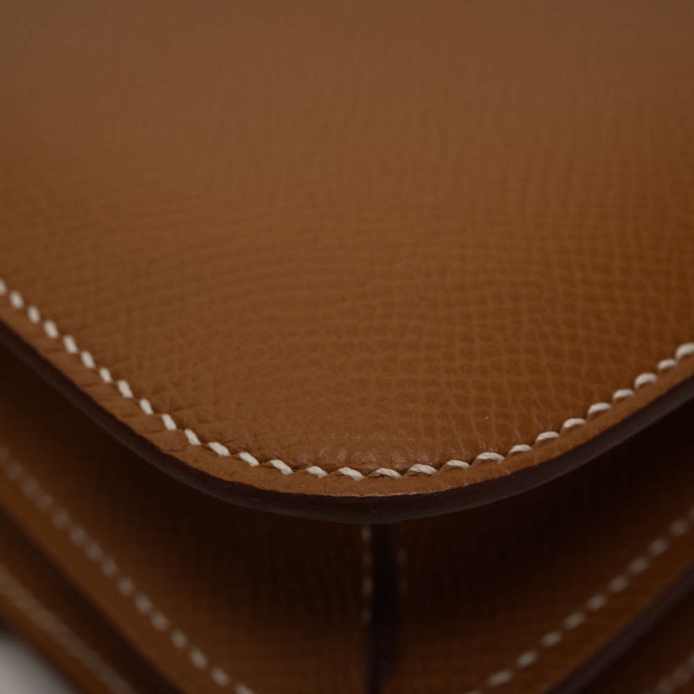 HERMES-CONSTANCEMIRROR-18-GOLD-EPSOM-8422 corner3.jpg