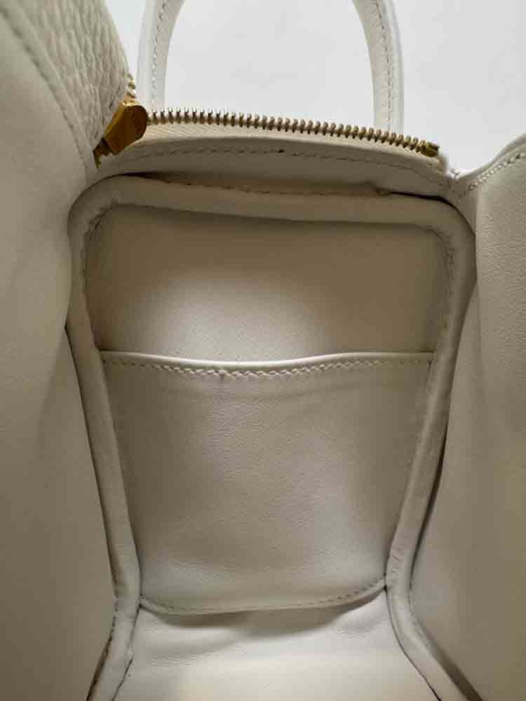 HERMES-LINDY-MINI-NEWWHITE-CLEMENCE-IMG_6885.jpg