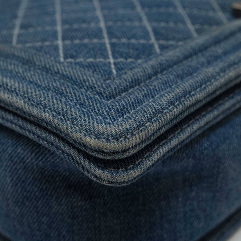 CHANEL-BOYCHANEL-LARGE-BLUE-DENIM-8492 corner1.jpg